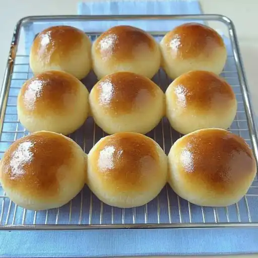 Panini al latte con il Bimby su griglia di raffreddamento